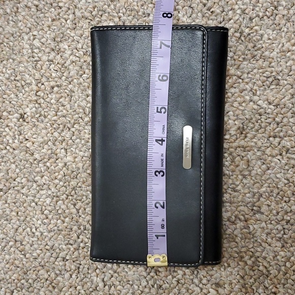 Nine West Large Black Wallet - Picture 6 of 7